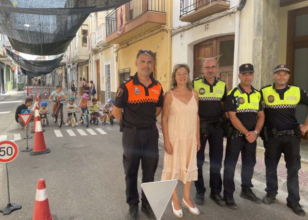 Imagen: Taller de seguridad vial y primeros auxilios en las fiestas de Benitatxell