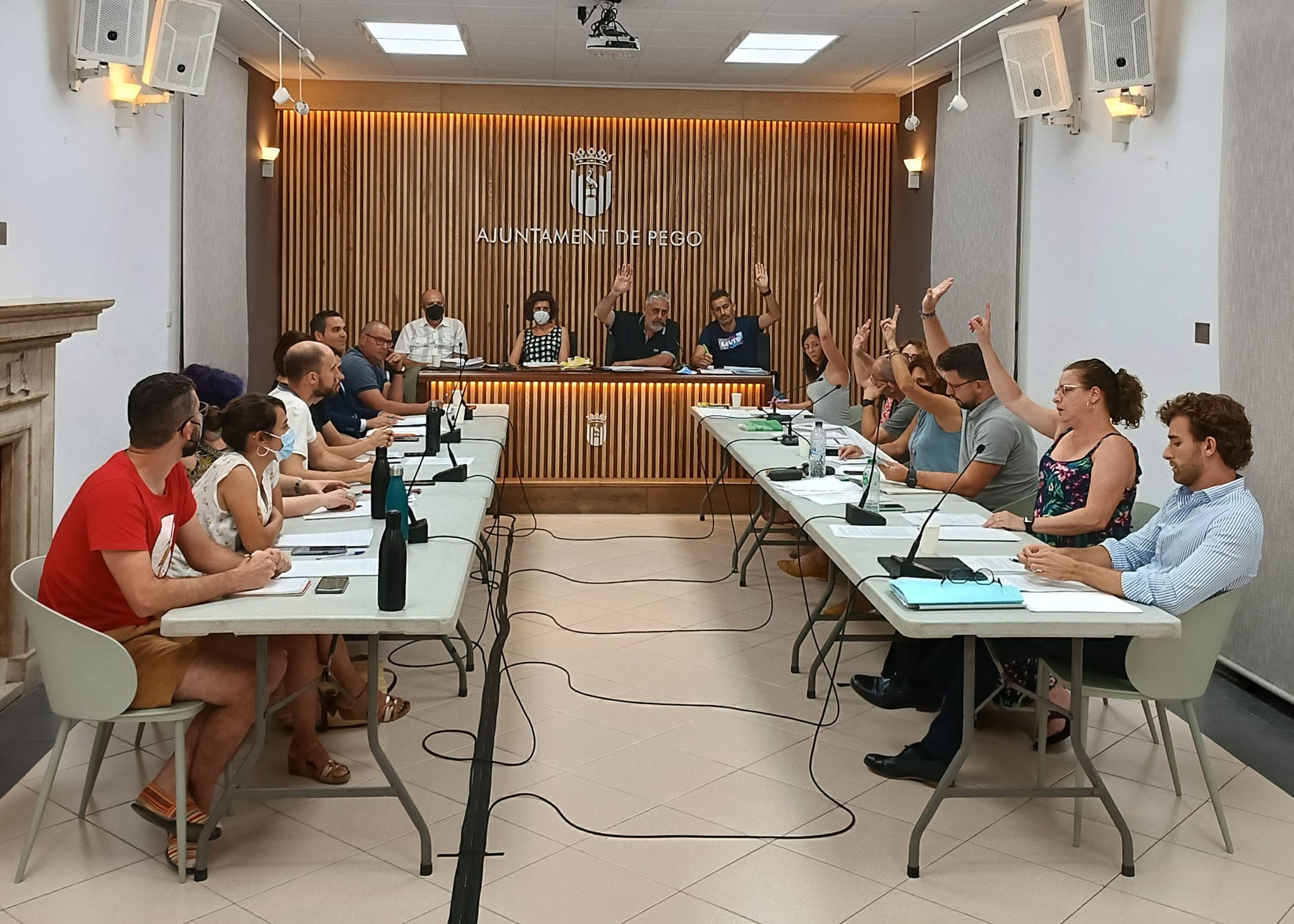 votacion de los presupuestos 2022 en pego