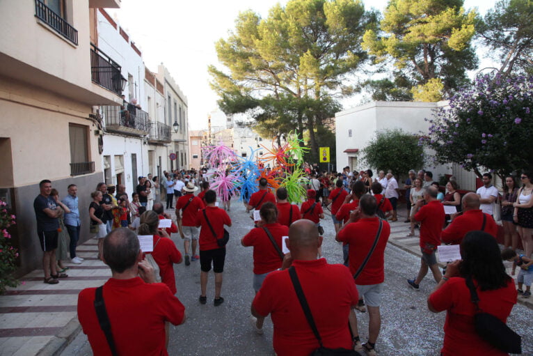 Desfile de carrozas en las fiestas de Gata de Gorgos 33