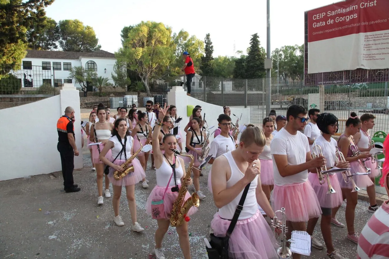Desfile de carrozas en las fiestas de Gata de Gorgos 81