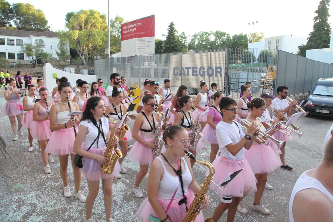 Desfile de carrozas en las fiestas de Gata de Gorgos 83