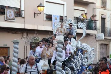 Desfile de carrozas en las fiestas de Gata de Gorgos 99