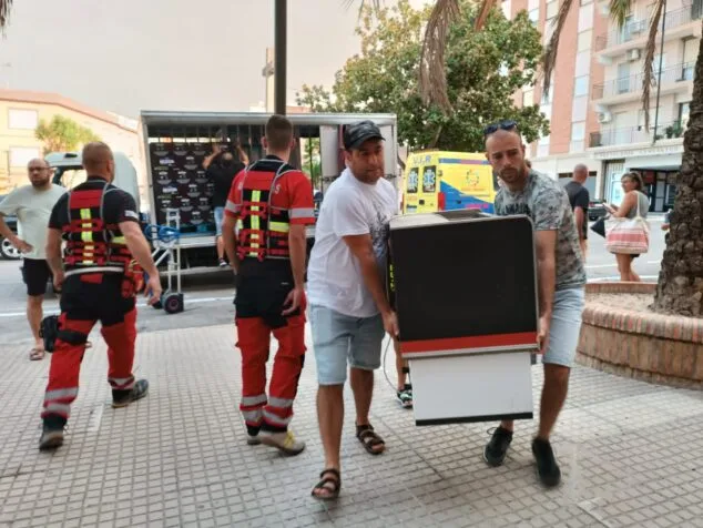 Imagen: Despliegue solidario en Pego