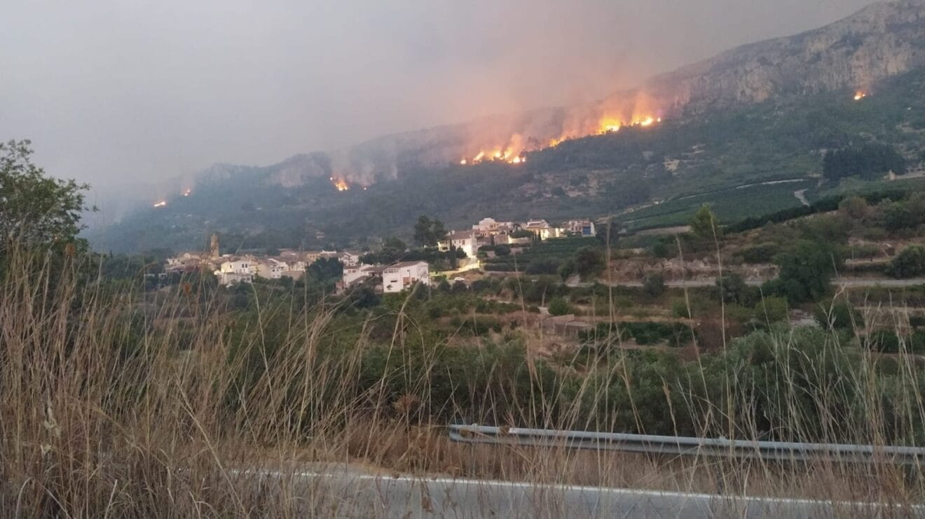 El incendio a última hora de la tarde de este domingo