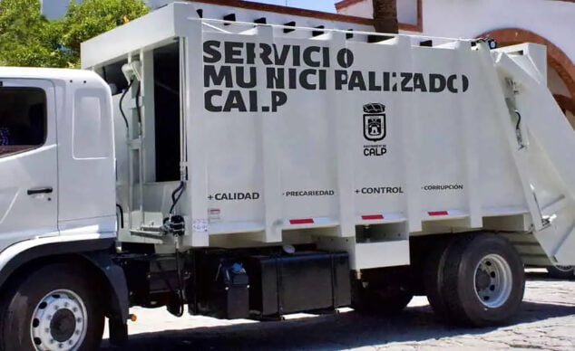 Imagen: Foto difundida por el PSOE de Calp sobre la municipalización del contrato de gestión de RSU