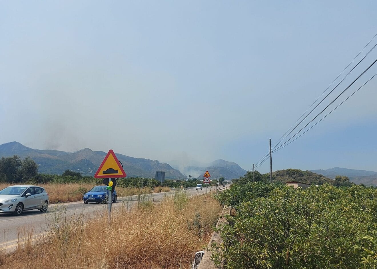 Gran foco de humo desde la carretera de Pego
