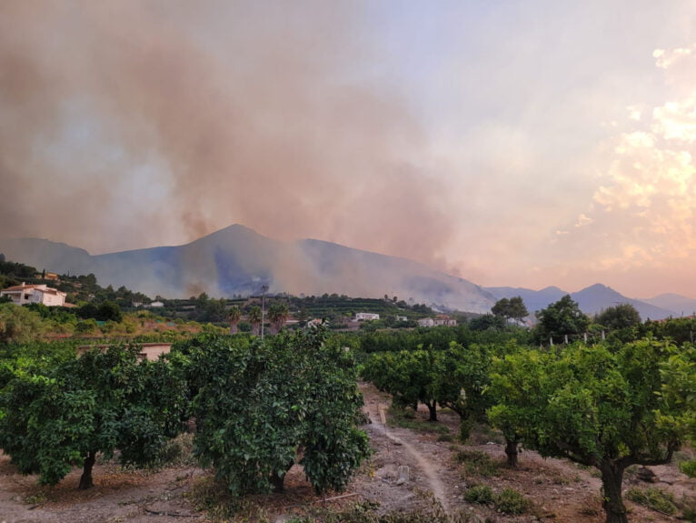 Incendio desde Pego hacia Ebo en la tarde del martes 09