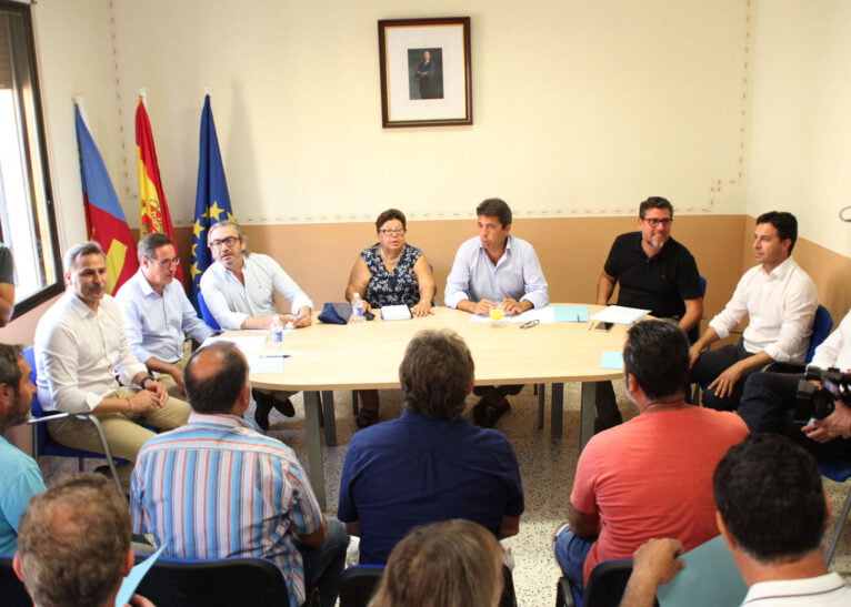 Bijeenkomst van burgemeesters met vertegenwoordigers van de Diputación de Alicante