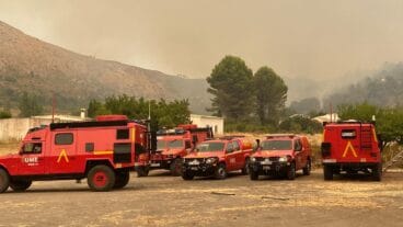 Vehículos de la UME en el PMA de la Vall d’Ebo