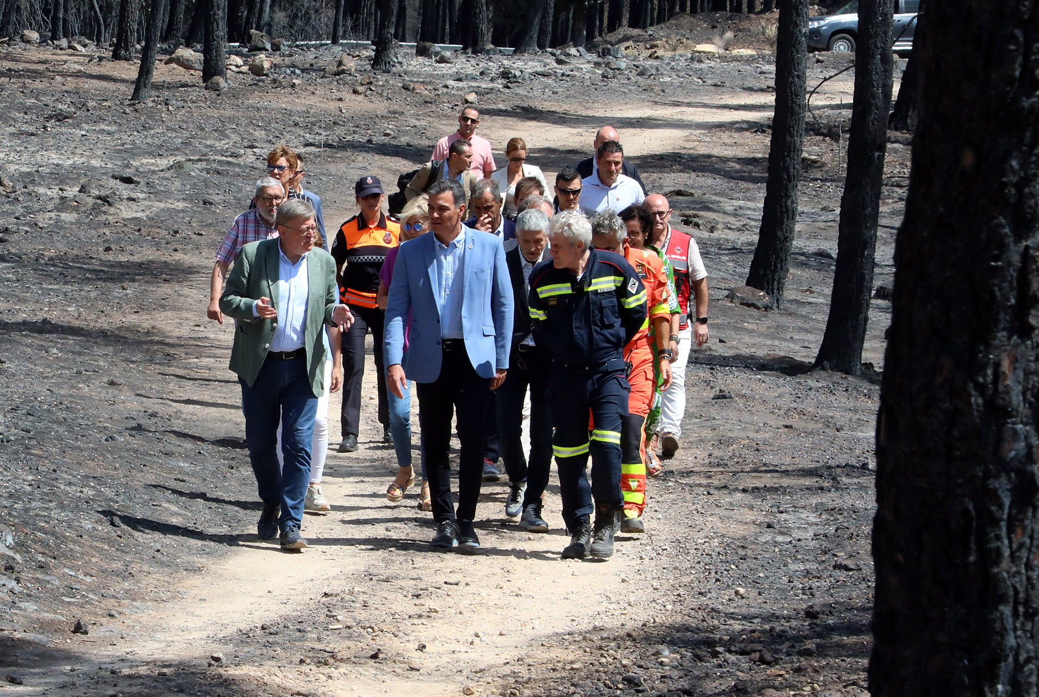 Visita de Pedro Sánchez a Teresa, zona afectada por el incendio de Bejís