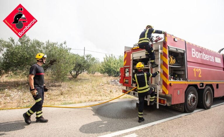 Brigadas de Bomberos en el incendio de la Vall d'Ebo