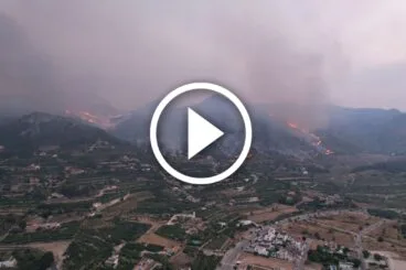 Zona ardiendo en Pego antes de caer la noche del martes