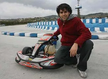 Adrián Vallés – El País