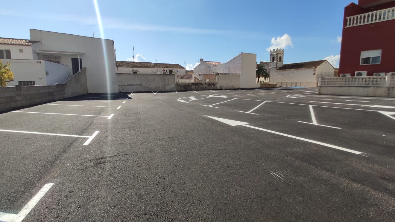 Aparcamiento público en Benitatxell