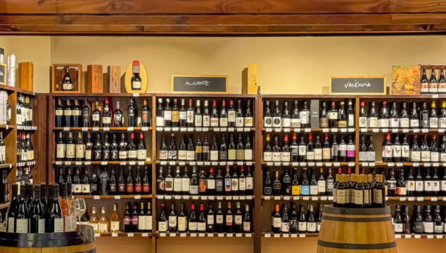 Bodega Aguilar (Ondara) 4 coleccion de vinos nacionales e internacionales en alicante