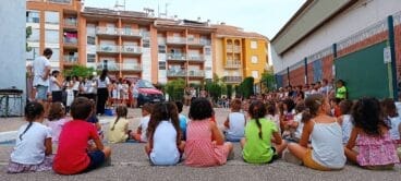 Niños y niñas del Rosalia Bondia en el inicio del curso escolar 2022-23