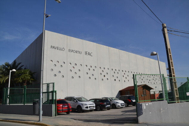 Imagen: Pavelló esportiu Ifach de Calp en fase de renovación