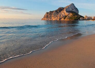vista desde la playa de la fossa de calp tourist info calp