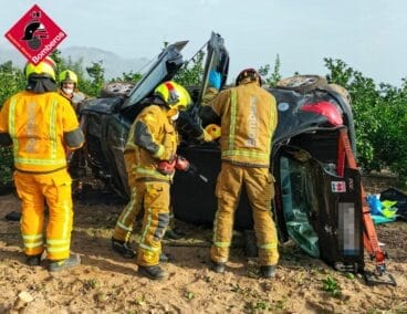 bomberos rescata al joven accidentado