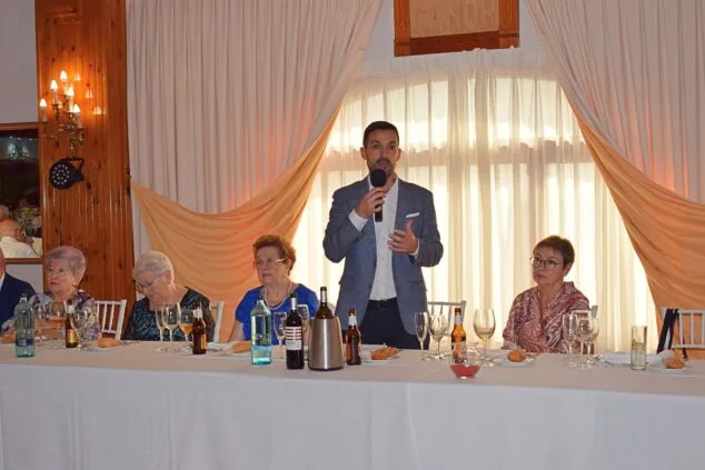 Imagen: Comida de hermandad de la Asociación de Pensionistas y Jubilados del Poble Nou de Benitatxel