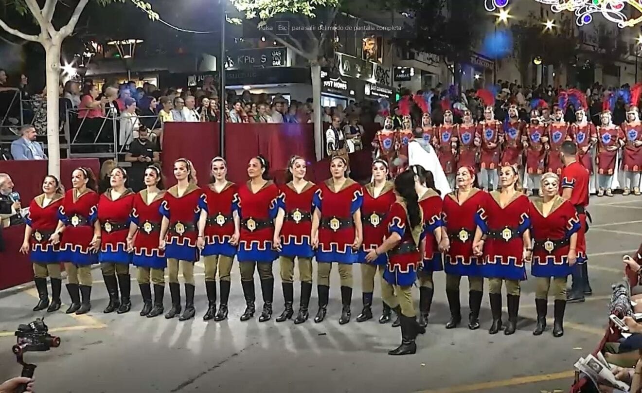 Desfile de gala de moros y cristianos en Calp - Ajuntament de Calp