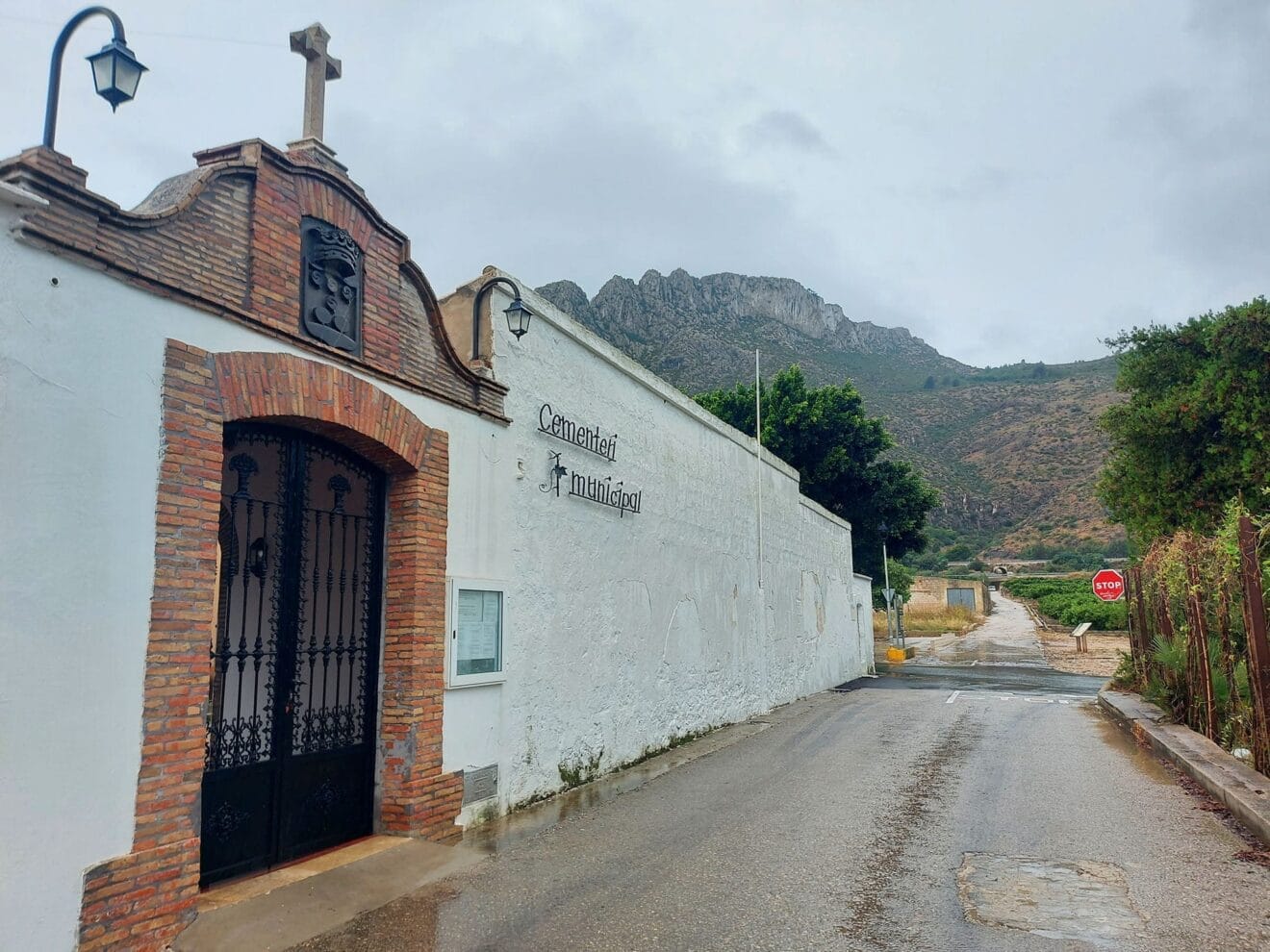 Exterior del cementerio del Verger