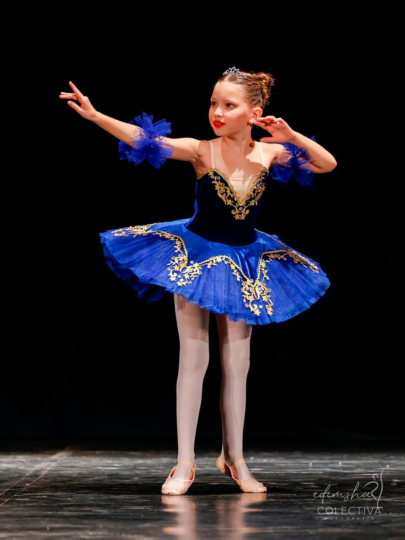 Joven bailarina de Pedreguer en el Concurso de Danza EDIMSHA en Xiva - Colectiva Fotografía
