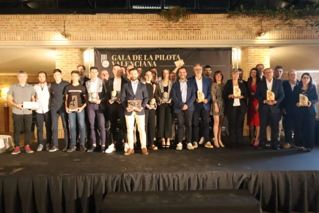Imagen: Premiados por la Federación de la Pilota Valenciana