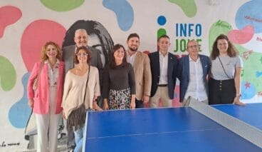 Representantes municipales en el acto del Infojove