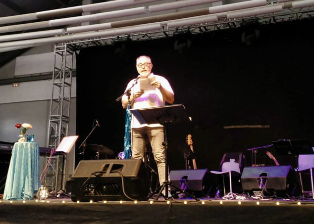 Imagen: Sergi Ferrús en el acto institucional del 9 d'Octubre en Pedreguer
