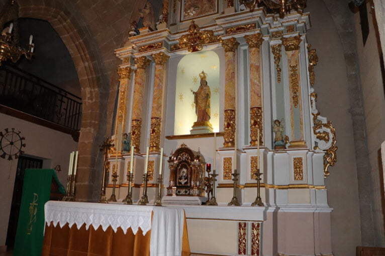 Altar en la Iglesia Antigua