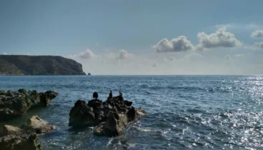Cafetería con terraza para disfrutar de un café o aperitivo cerca del mar