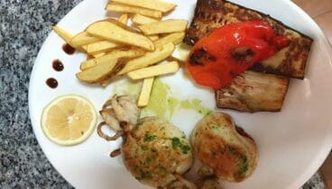 Calamar a la plancha con guarnición