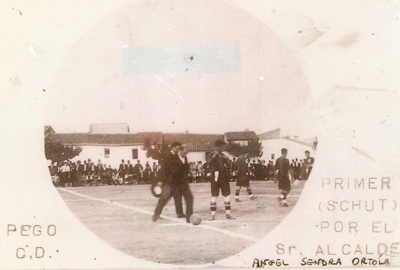 Chute del alcalde de Pego en 1923, Àngel Sendra Ortolà, que constituye el origen oficial del club