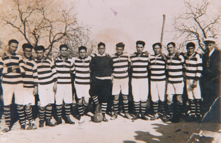 Foto de archivo del primer equipo del Pego C.F. en 1923 - Arxiu Municipal de Pego