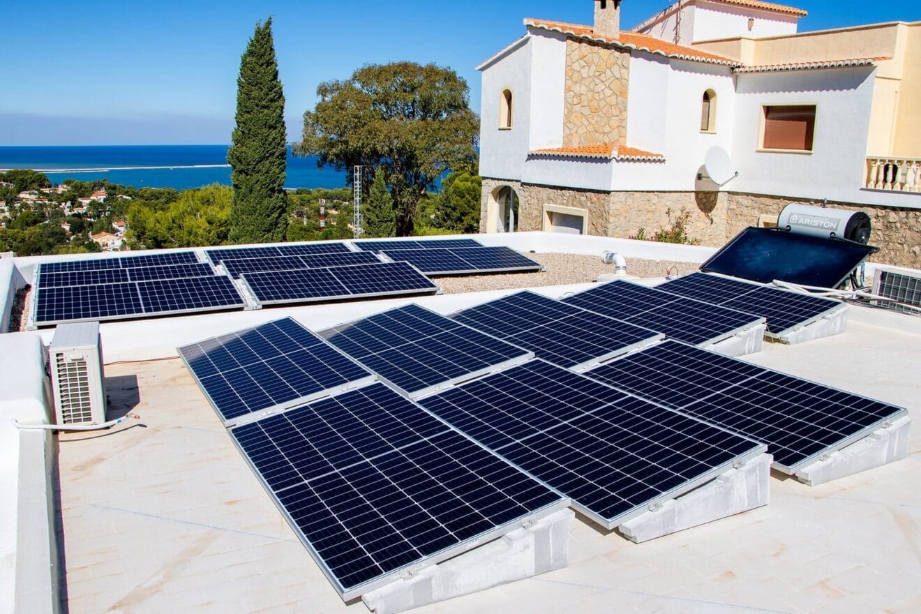 Instalación paneles solares en Jávea - SUN & PROJECTS