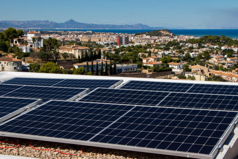 Installation of solar panels Dénia - SUN & PROJECTS