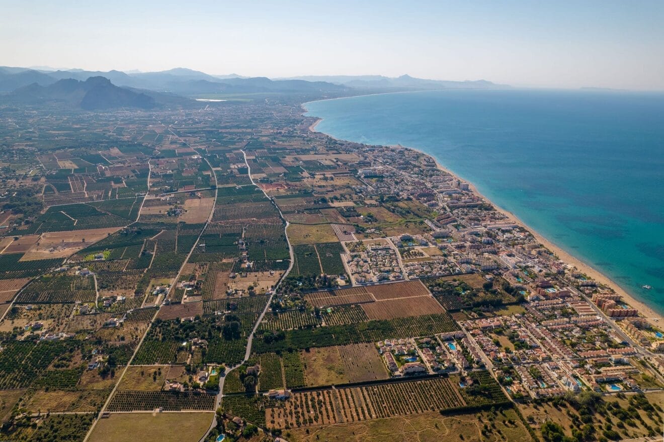 Litoral de la Marina Alta desde el aire