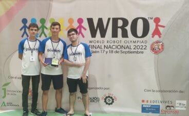los tres jovenes en la final nacional en jaen previa a la wro