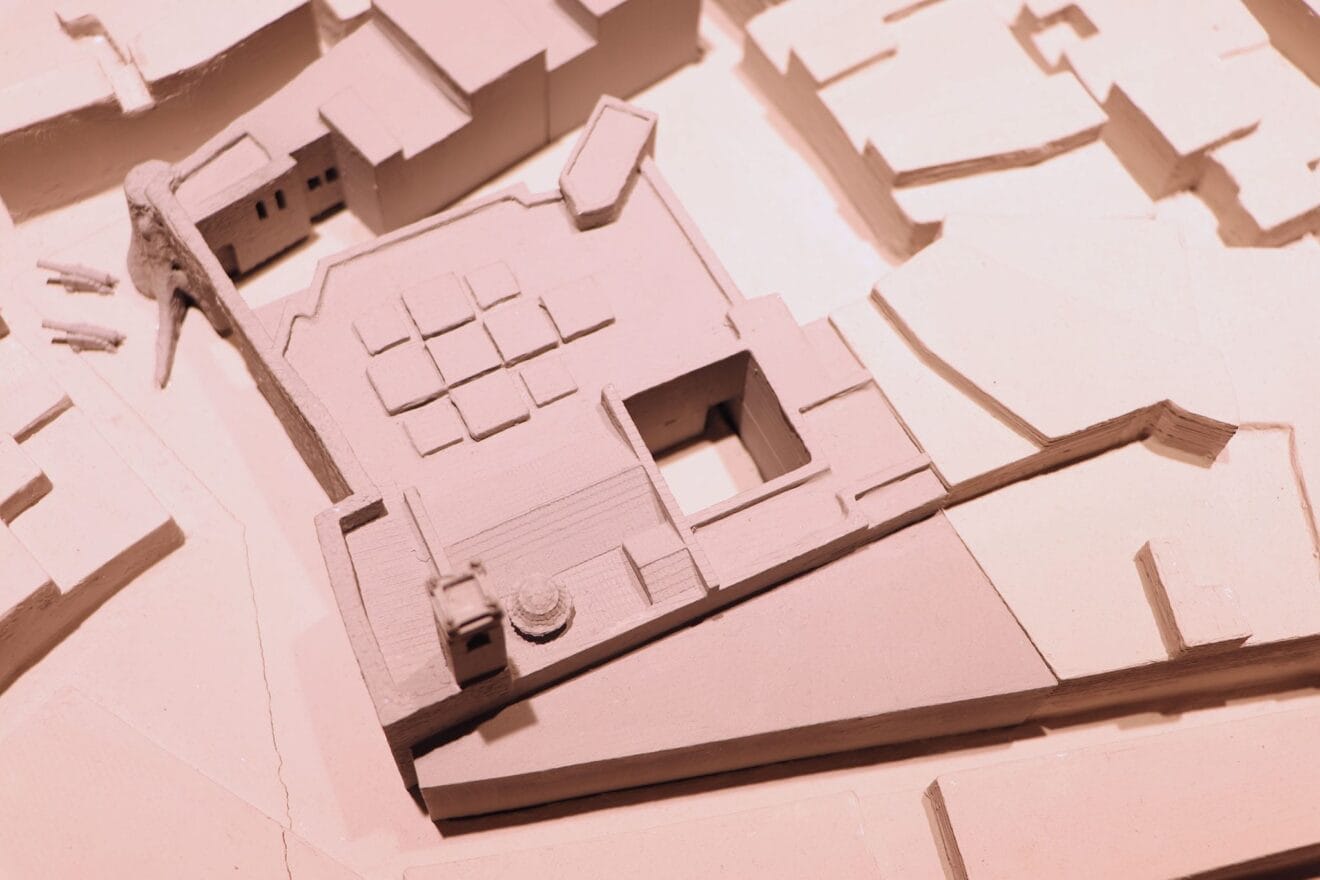 Maqueta de la Iglesia Antigua y de la Iglesia Parroquial Nuestra Señora de las Nieves en el Museo del Coleccionismo de Calp
