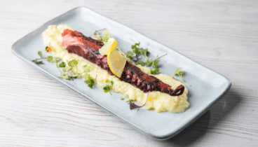 Pata de pulpo con base de patata