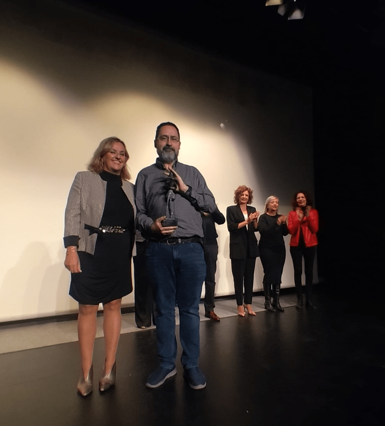 Galardonado con el Premio de Teatro Antonio Ferrer de Calp
