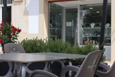 un comercio de benissa desde el exterior