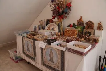 Accesorios religiosos en la Iglesia Parroquial Nuestra Señora de la Merced