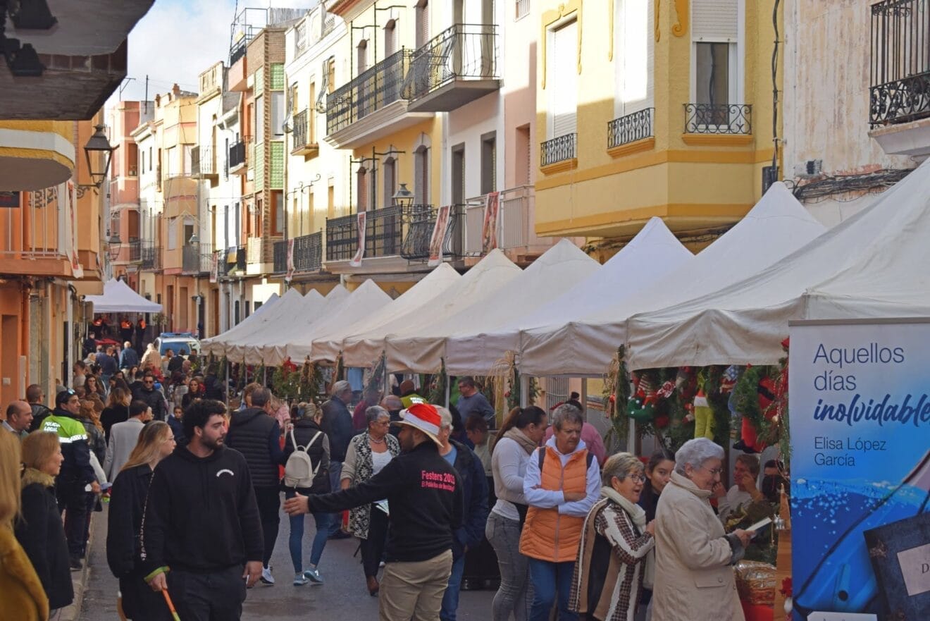 Ambiente en el Mercat de Nadal de Benitatxell
