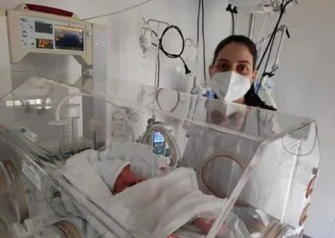 El primer bebé de la comarca nacido en 2022