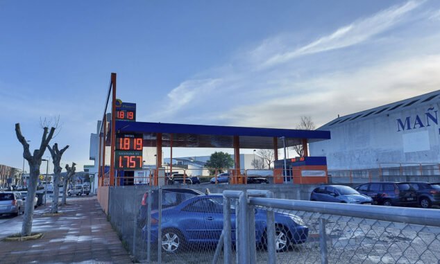 Imagen: Gasolinera en Benissa antes de aplicar el descuento en abril