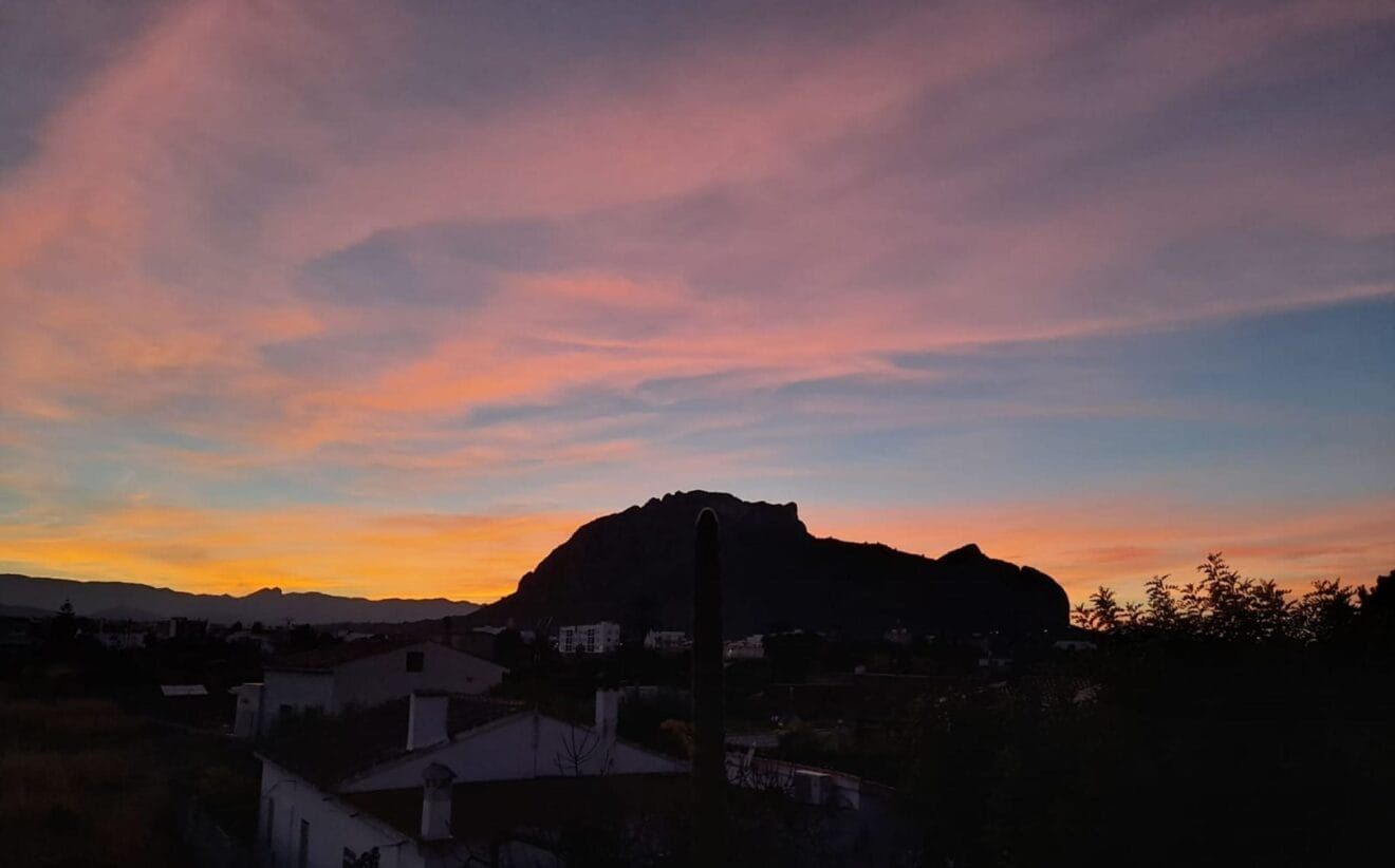 La Serra de Segària durante el atardecer