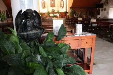 Pila de agua bendita en la Iglesia Parroquial Nuestra Señora de la Merced