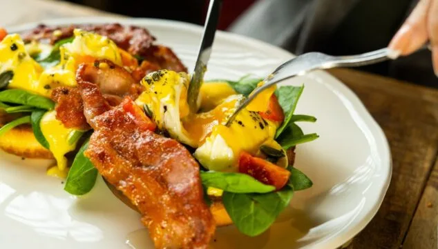 platos sabrosos y abundantes en arte restobar